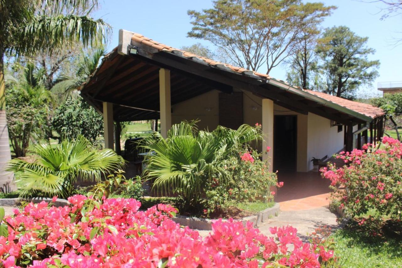 Posada San Miguel Paraguari Eksteriør bilde