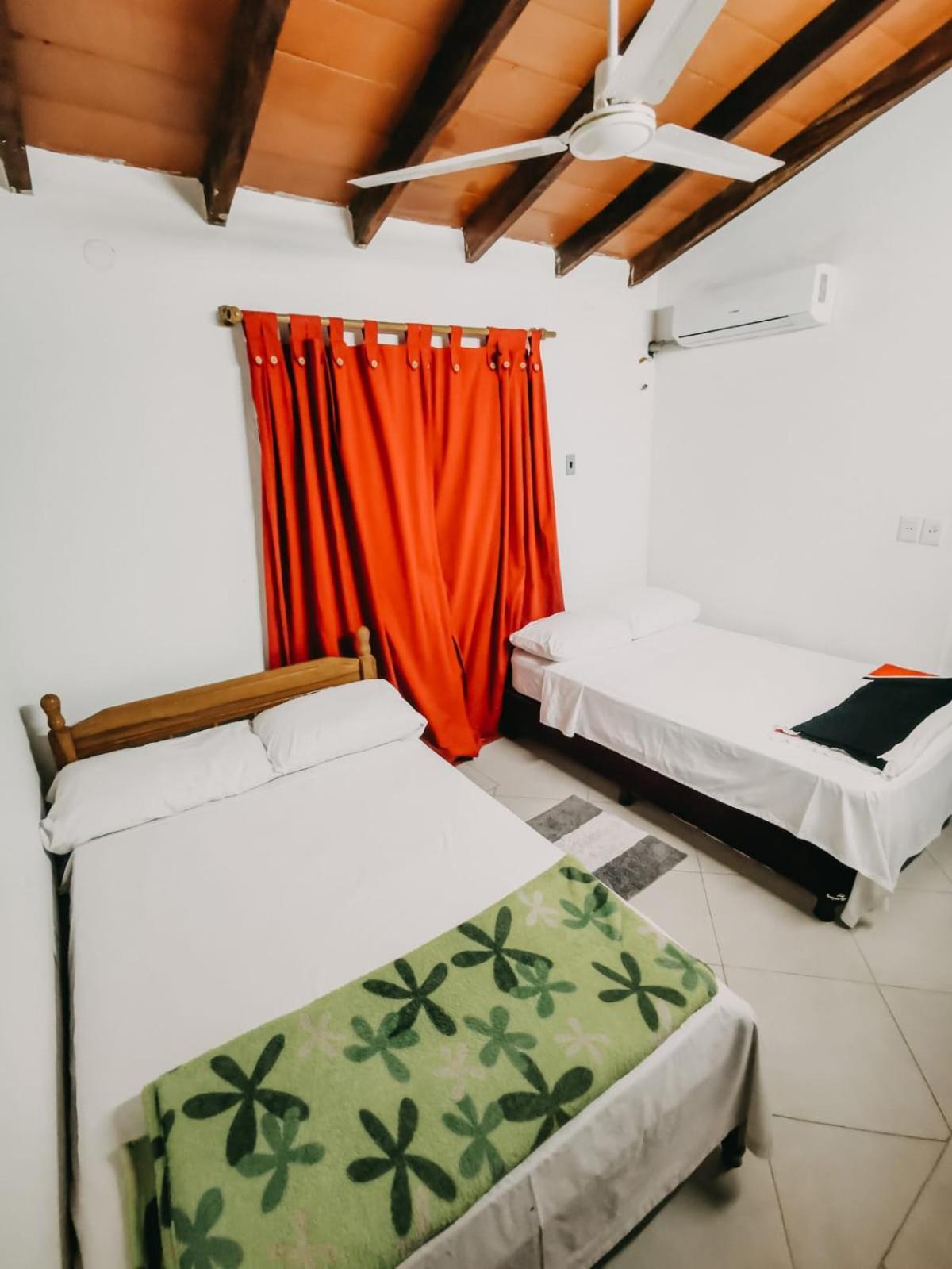 Posada San Miguel Paraguari Eksteriør bilde